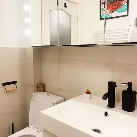 Appartement Peaceful Ultra Apartment, 2 Bedrooms, Streaming, Workspaces