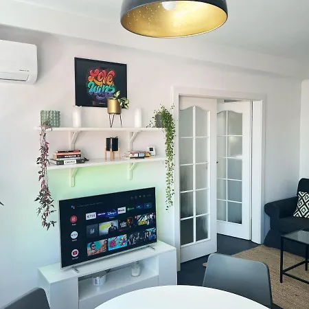 Peaceful Ultra Apartment, 2 Bedrooms, Streaming, Workspaces Appartement *