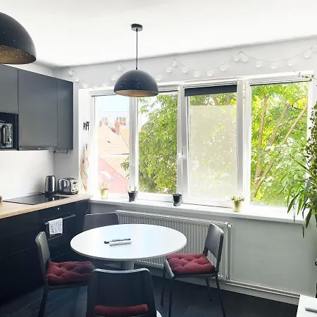 Appartement Peaceful Ultra Apartment, 2 Bedrooms, Streaming, Workspaces *